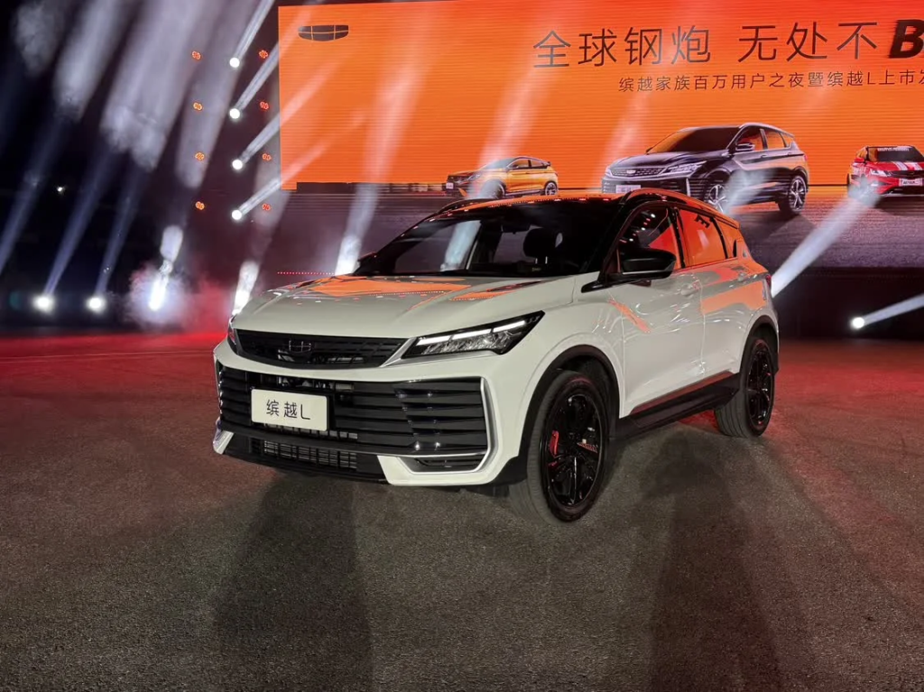 جيلي بينيو إل (Geely Binyue L ---Coolray L) - القوة والتكنولوجيا في سيارة واحدة 8 image 3