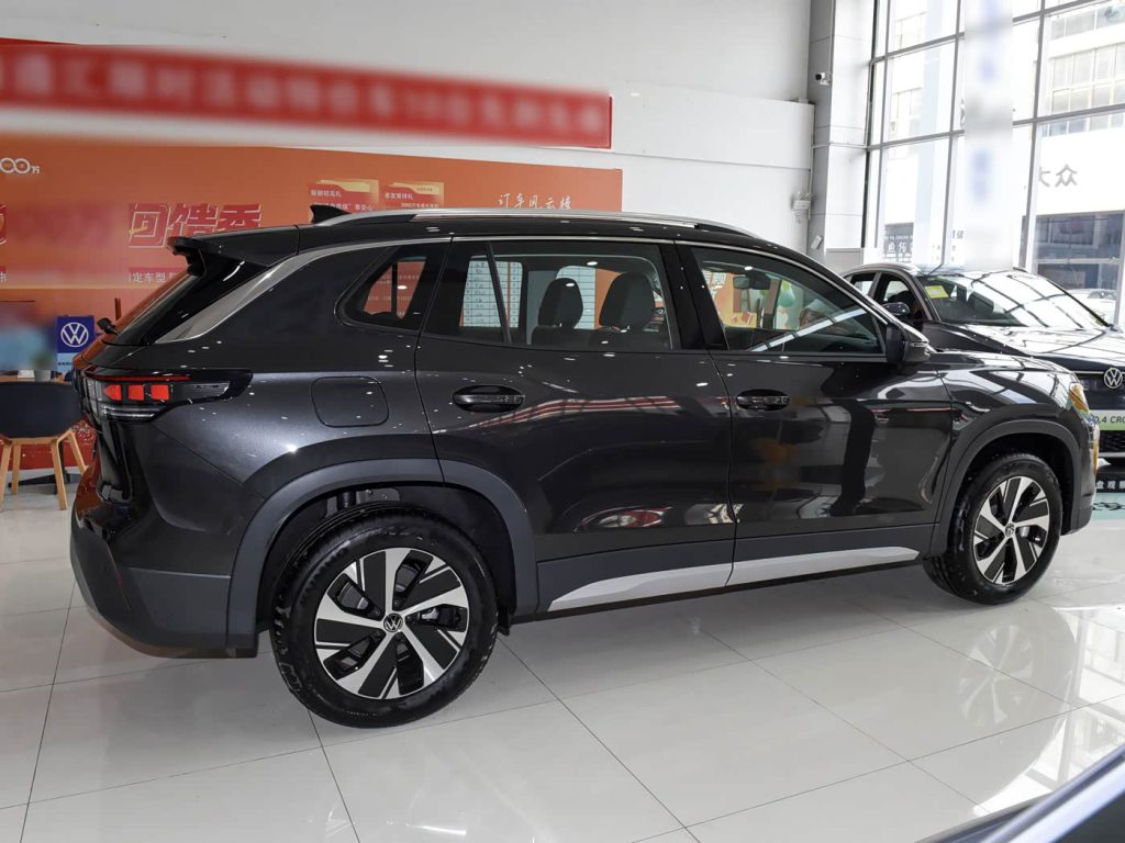 1400x1050 autohomecar ChxpVWk5M4KARTjwADFgSF8KEGc428